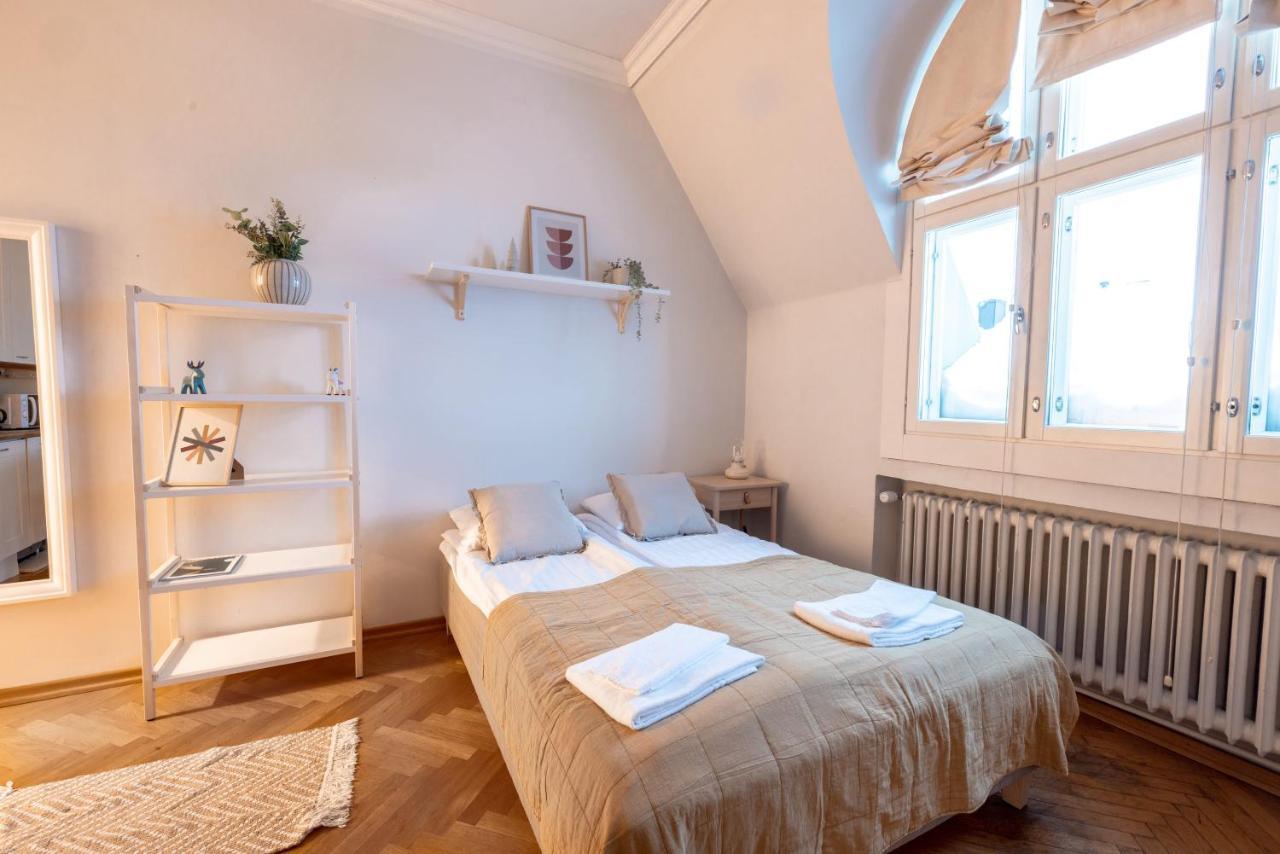 2Ndhomes Cozy & Compact Top Floor Studio In Erottaja Helsinki Esterno foto