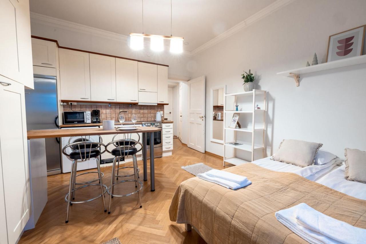 2Ndhomes Cozy & Compact Top Floor Studio In Erottaja Helsinki Esterno foto