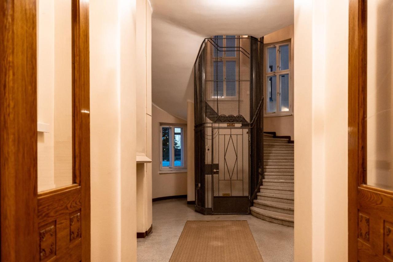2Ndhomes Cozy & Compact Top Floor Studio In Erottaja Helsinki Esterno foto